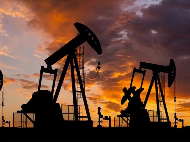 Oil prices fall $2 on Iran-Oman talks to reopen Strait of Hormuz
